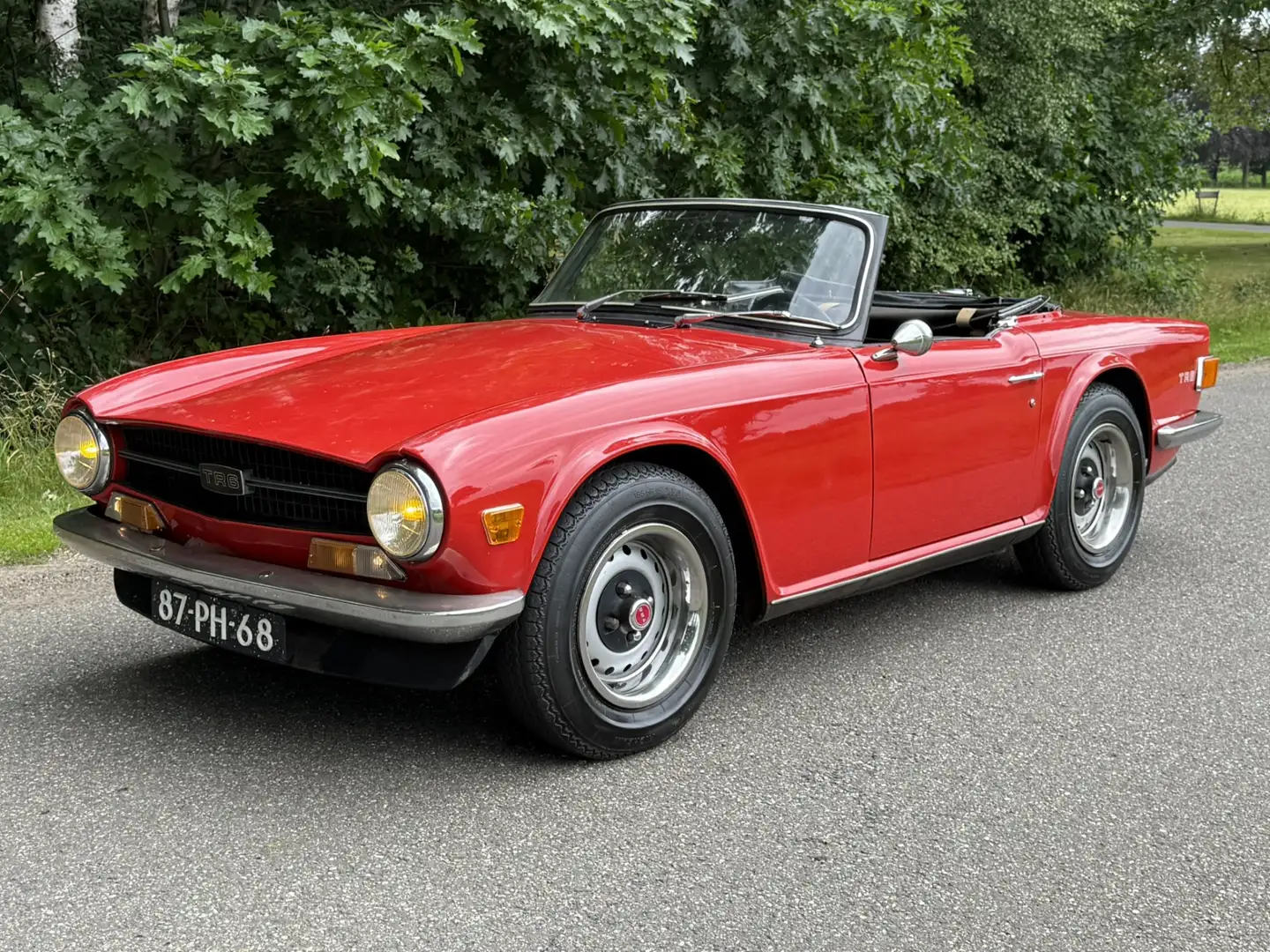 Triumph TR6 Soft Top Rood - 1