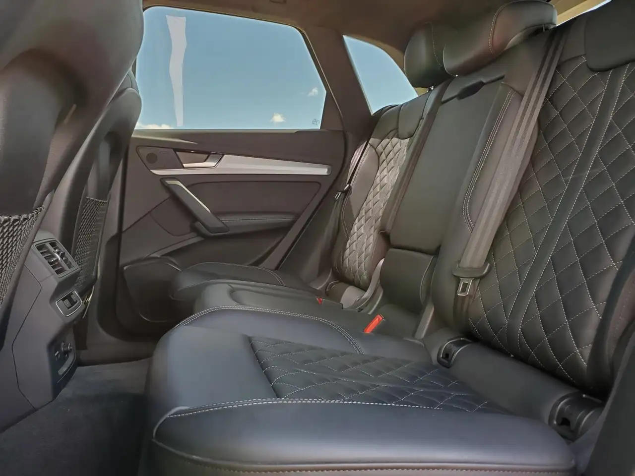 Audi SQ5 снимка Audi SQ5