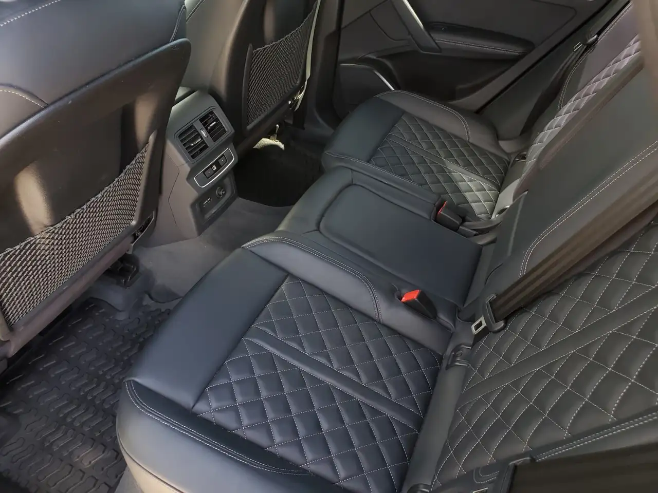 Audi SQ5 снимка Audi SQ5