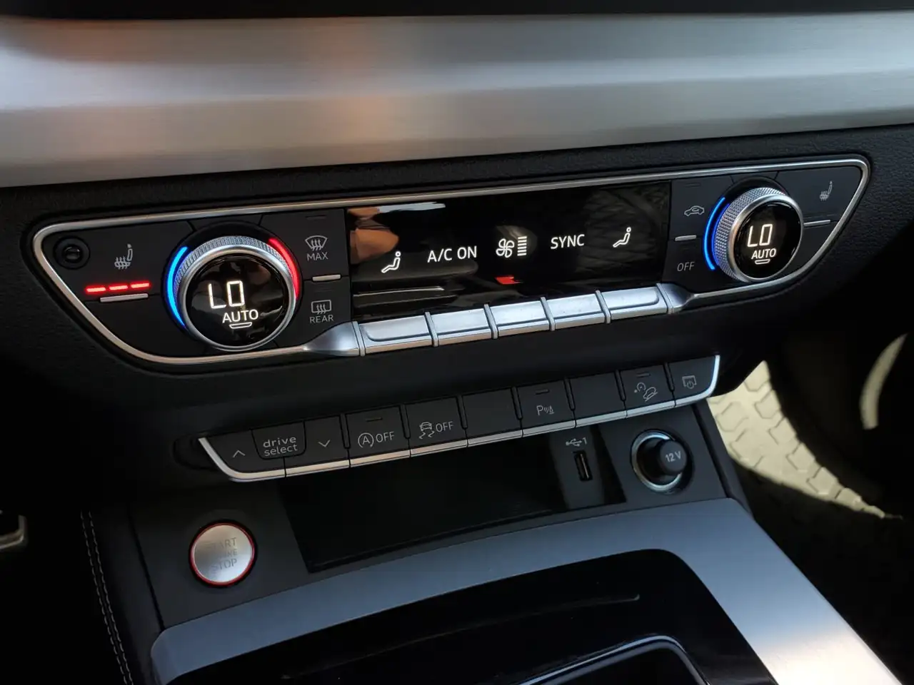 Audi SQ5 снимка Audi SQ5