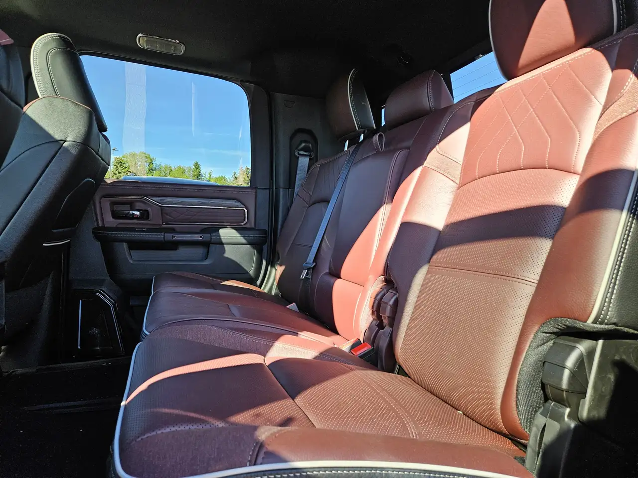 RAM 2500 снимка RAM 2500