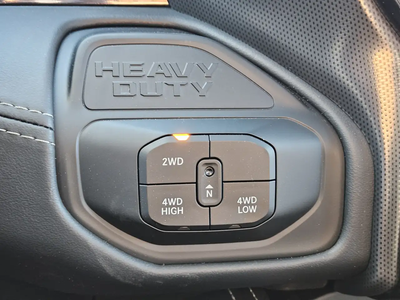 RAM 2500 снимка RAM 2500