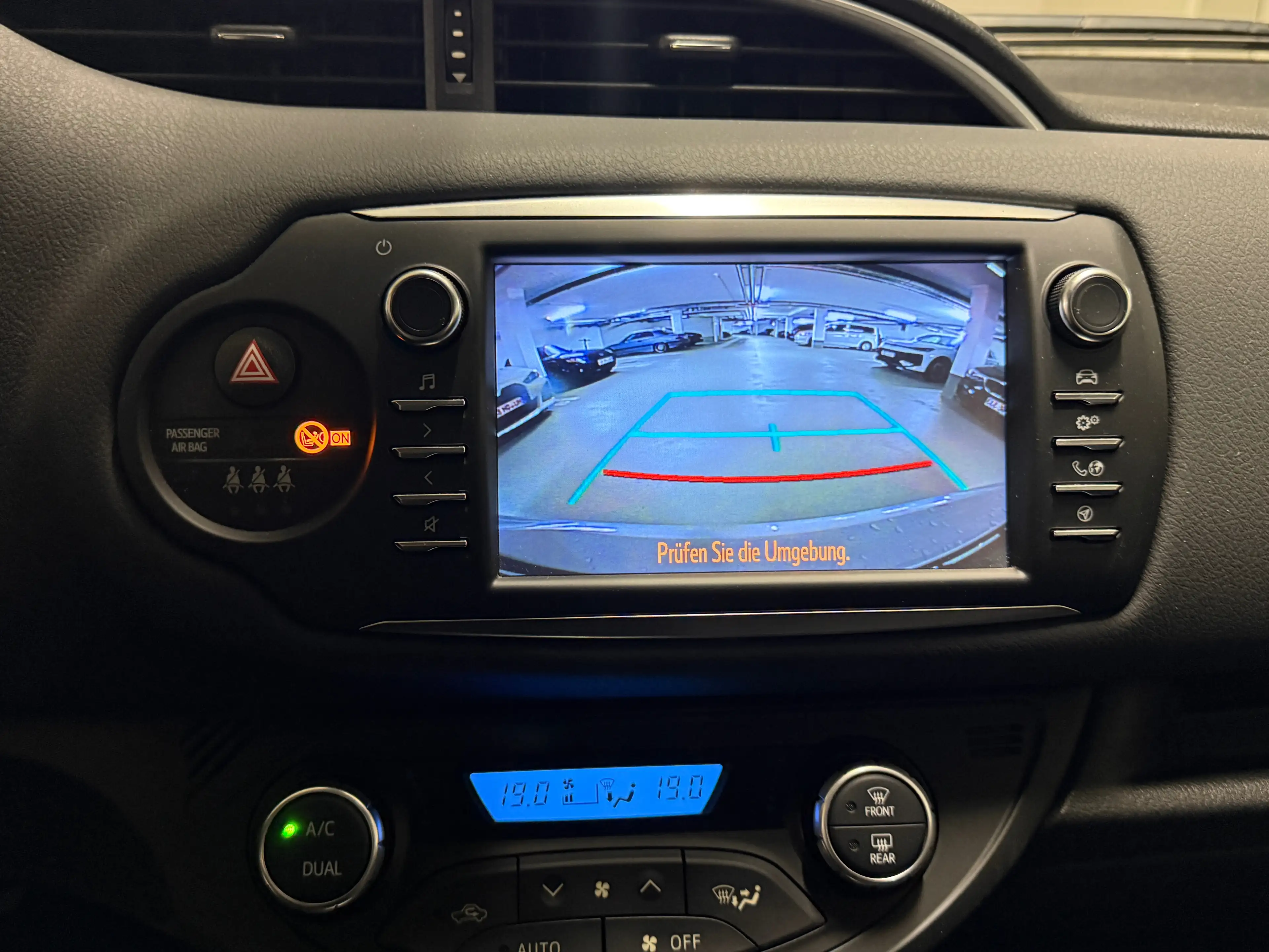 Toyota Yaris 1.5 Hybrid Comfort Automatik*Kamera* — photo 16