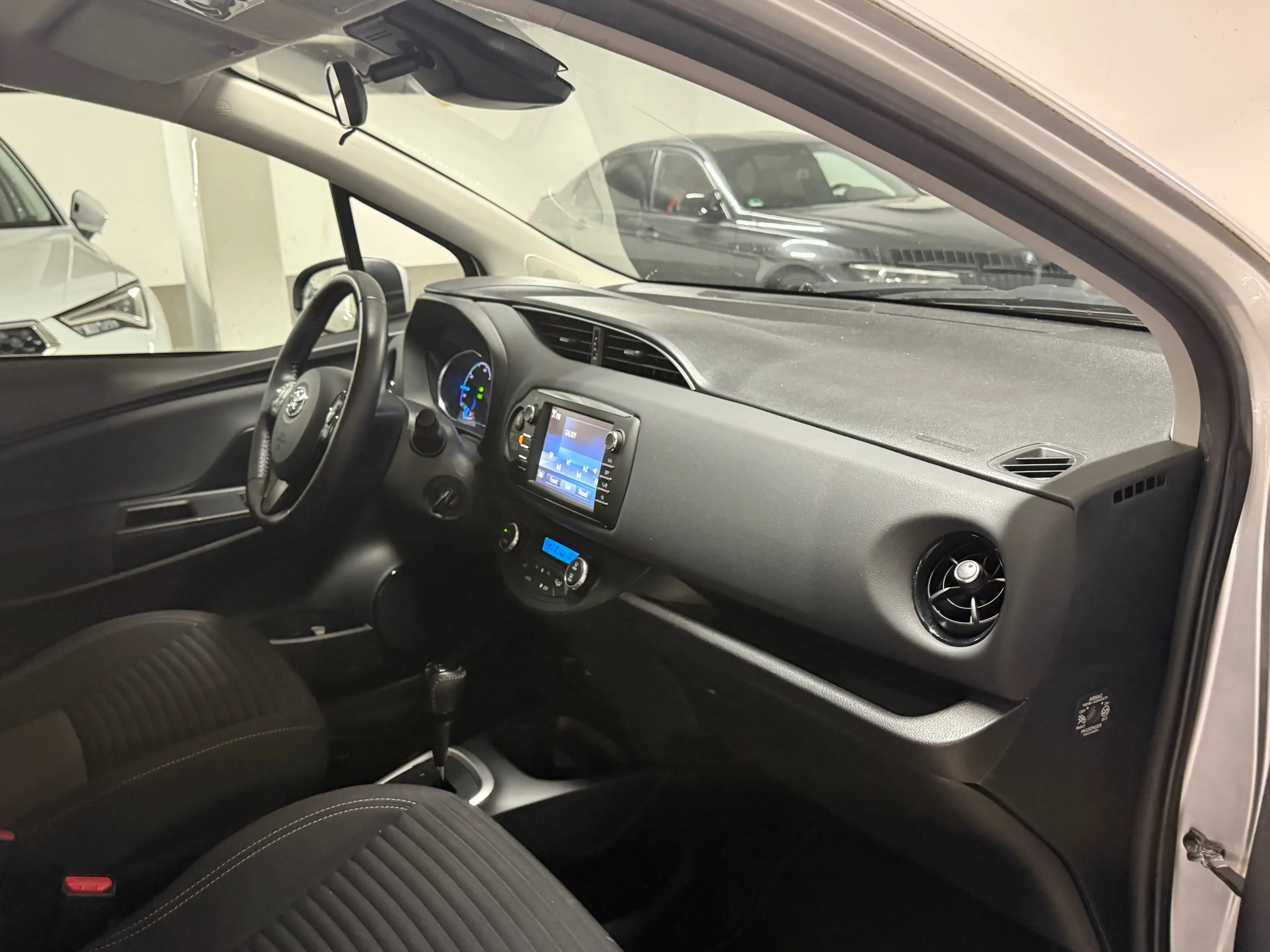 Toyota Yaris 1.5 Hybrid Comfort Automatik*Kamera* — photo 13