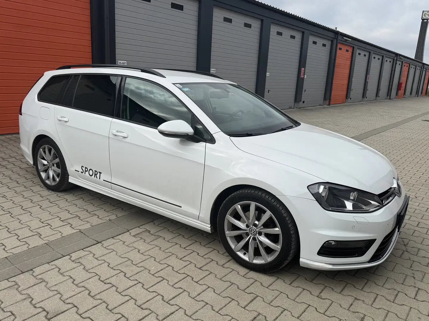 Volkswagen Golf Variant Comfortline BMT Weiß - 2
