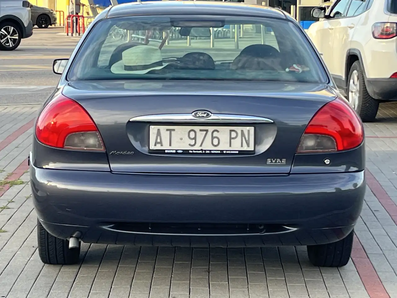 Ford Mondeo 4p 1.8 16v GT, foto 3