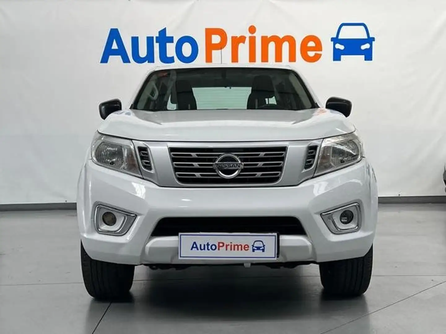 Nissan Navara 2.3dCi Doble Cabina Visia Blanco - 2