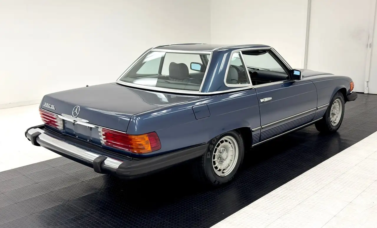 Mercedes-Benz 380 SL Convertible, foto 11