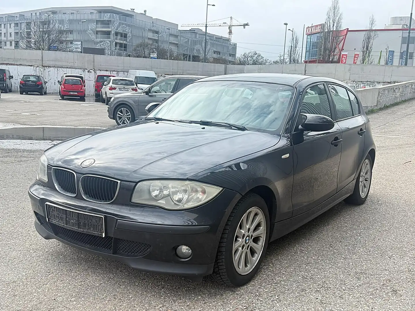 BMW 116 i | PICKERL BIS 05/2026 INKL.ÜBERZUG | Schwarz - 1