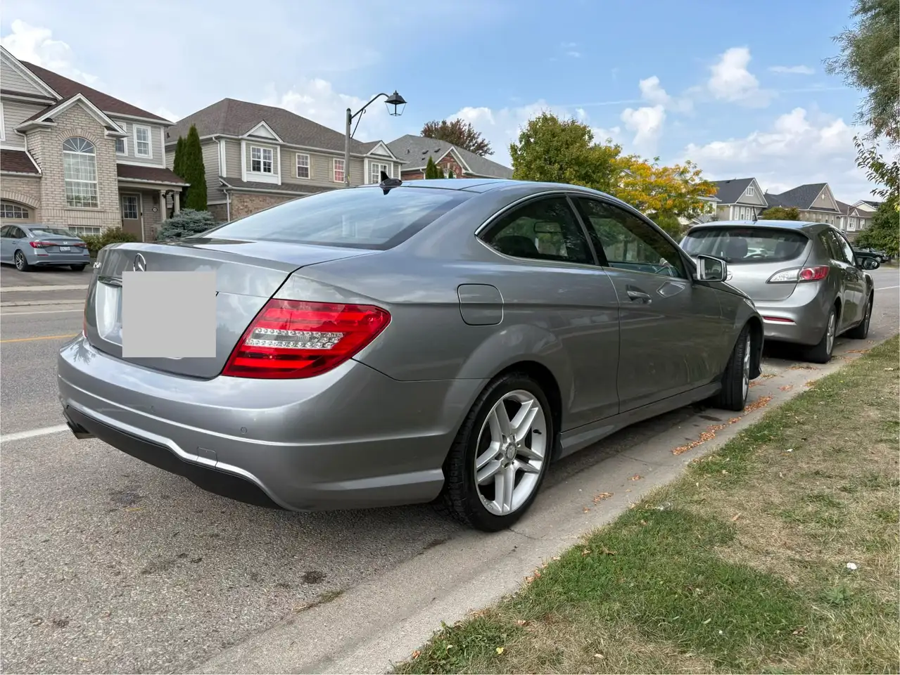 Mercedes-Benz C-Class снимка Mercedes-Benz C-Class
