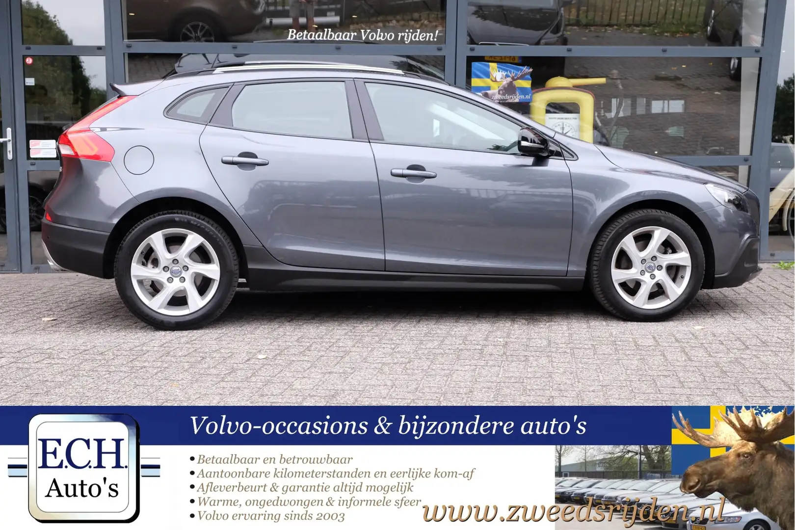 Volvo V40 Cross Country T4 180 pk Momentum, Navi, Dealer onderhouden Grijs - 2