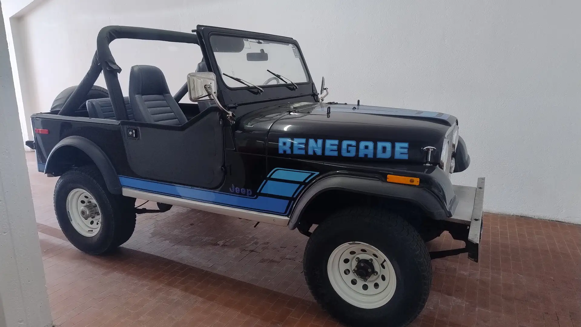 Jeep CJ-7 4 cilindri diesel Negro - 1