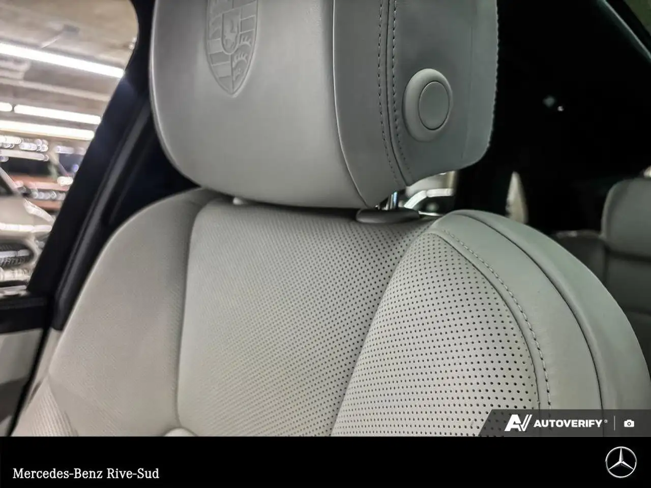 Porsche Macan photo Porsche Macan