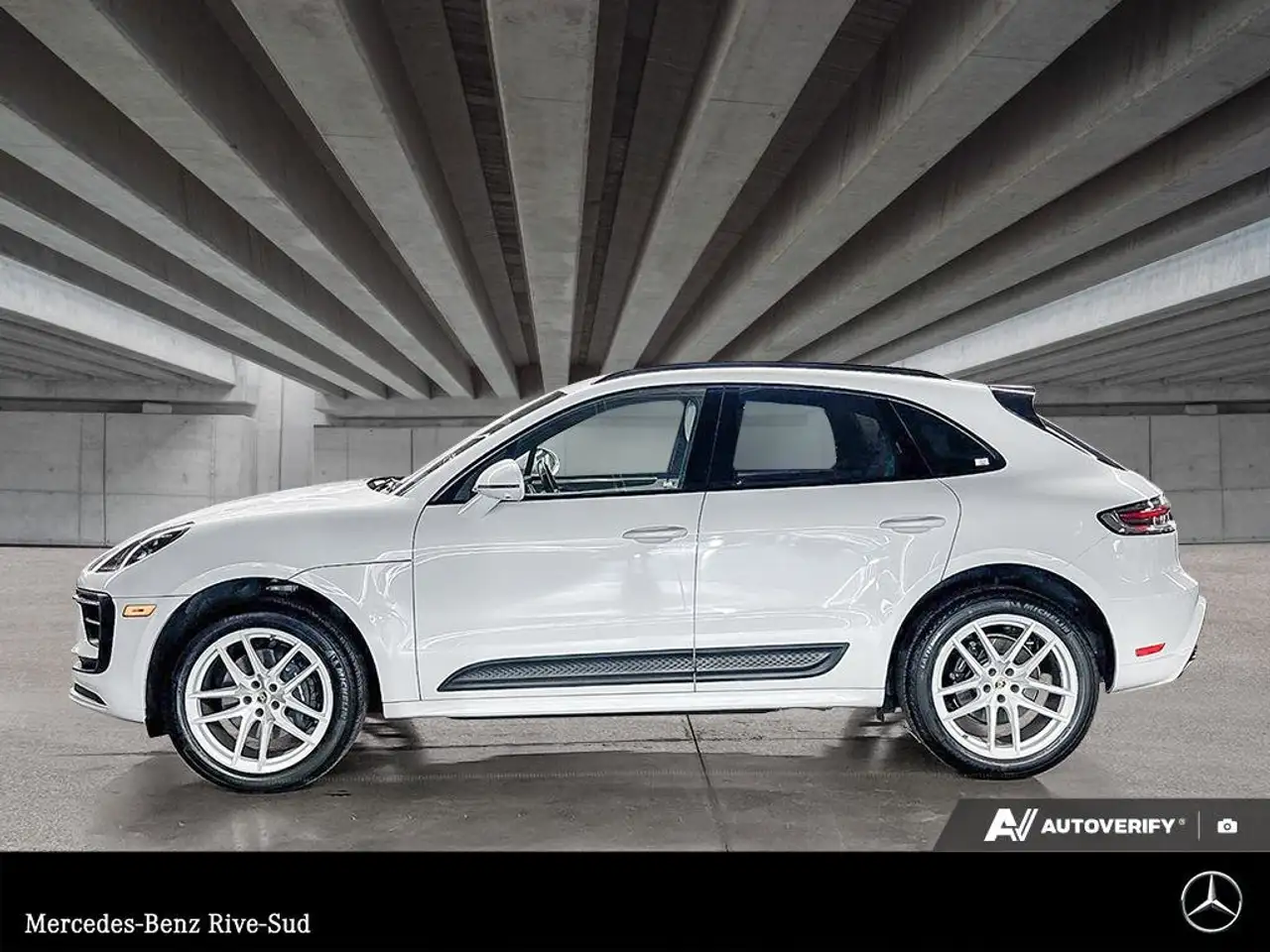 Porsche Macan photo Porsche Macan