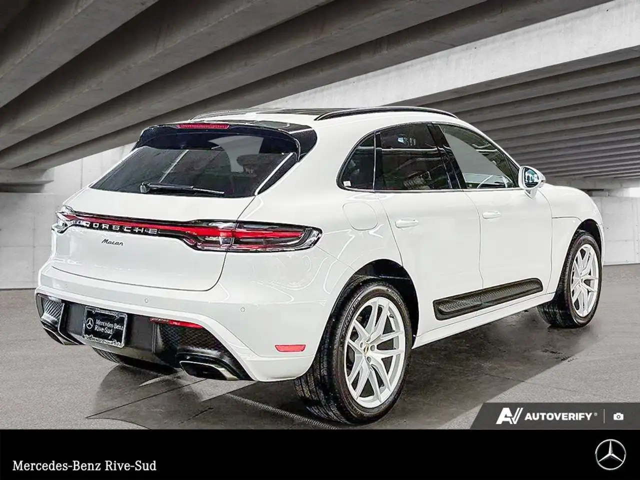 Porsche Macan photo Porsche Macan