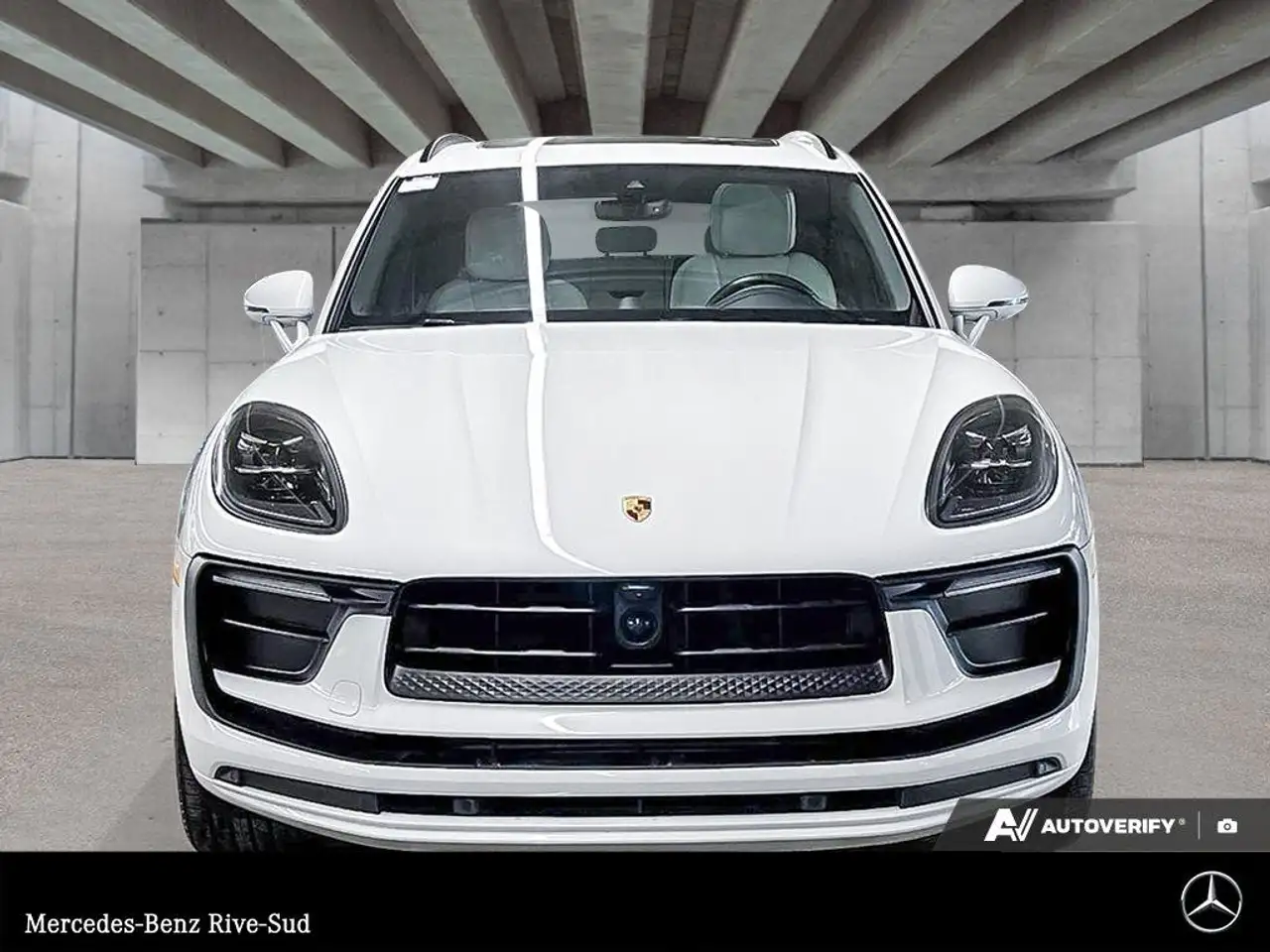 Porsche Macan photo Porsche Macan