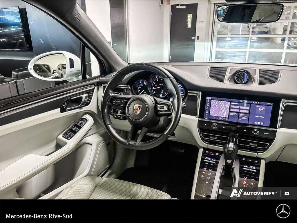 2024 Porsche Macan Base | Premium Package Plus thumb 9