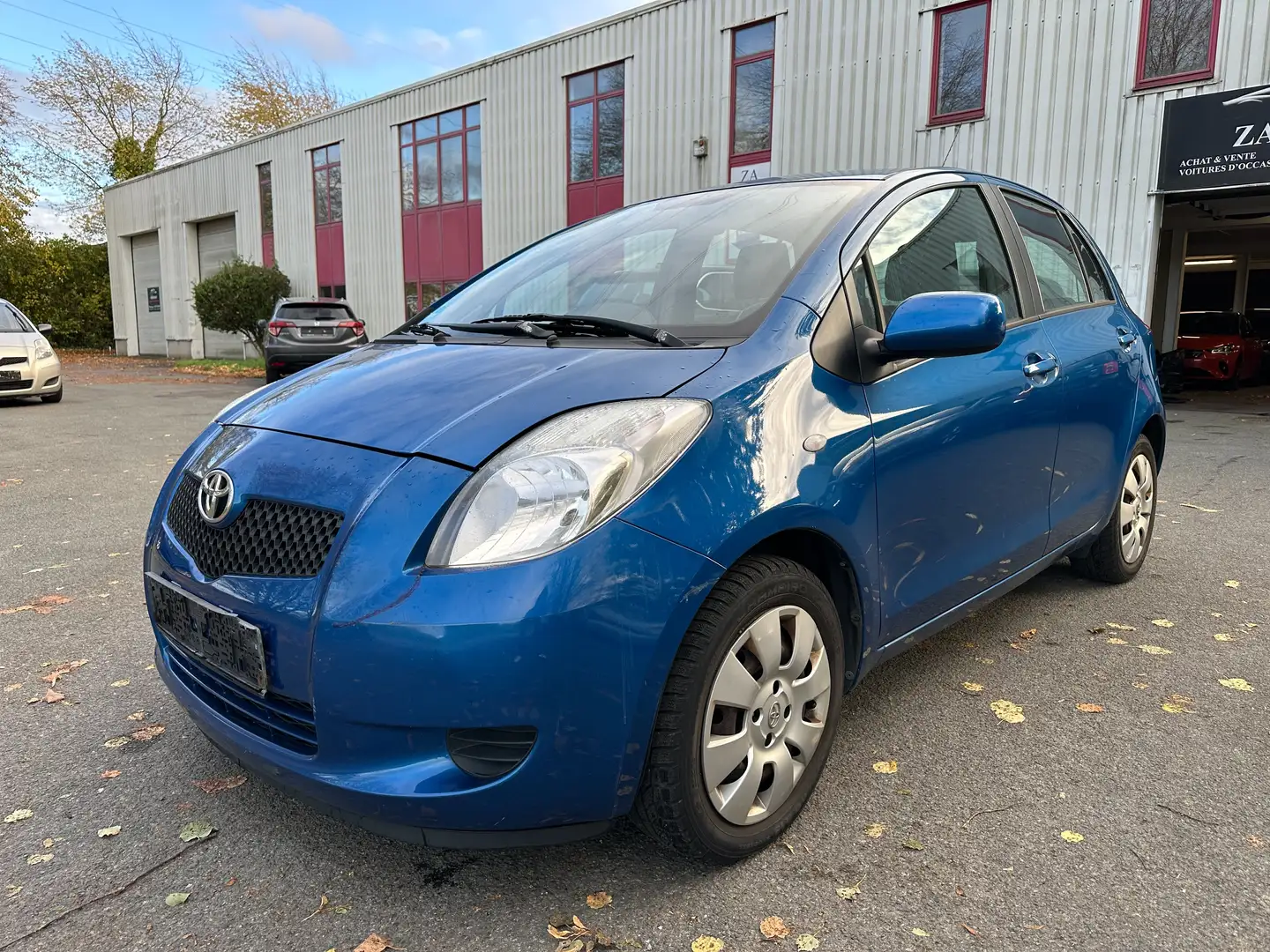 Toyota Yaris Yaris 1.3i VVT-i  export uniquement Bleu - 1