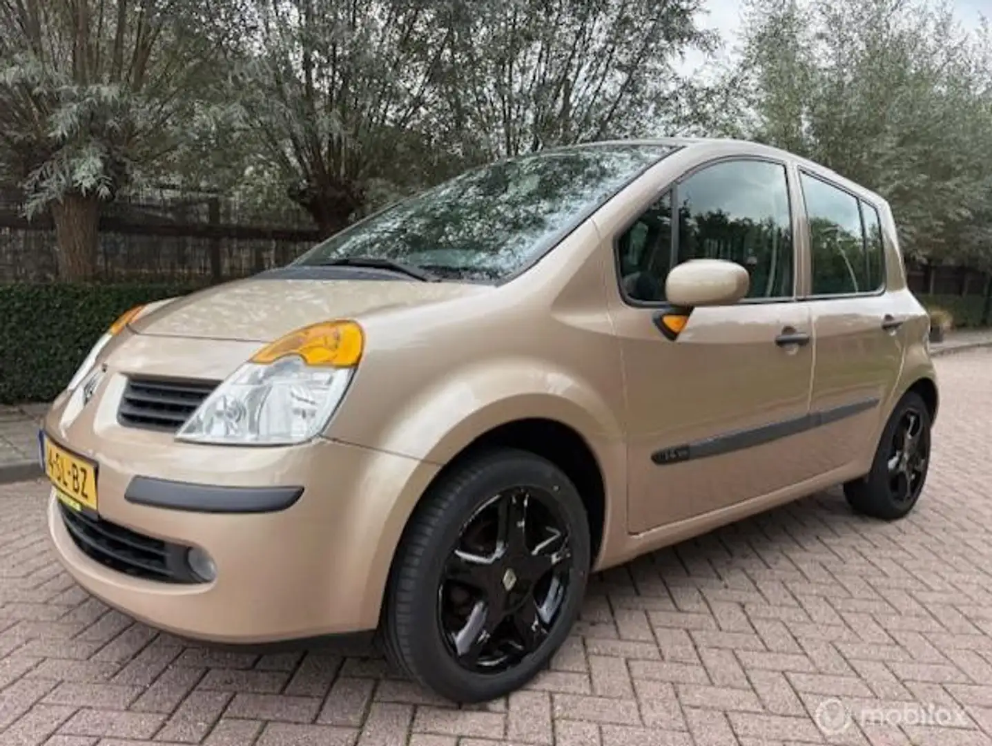 Renault Modus 1.4-16V Privilège Nieuwe APK Beige - 1