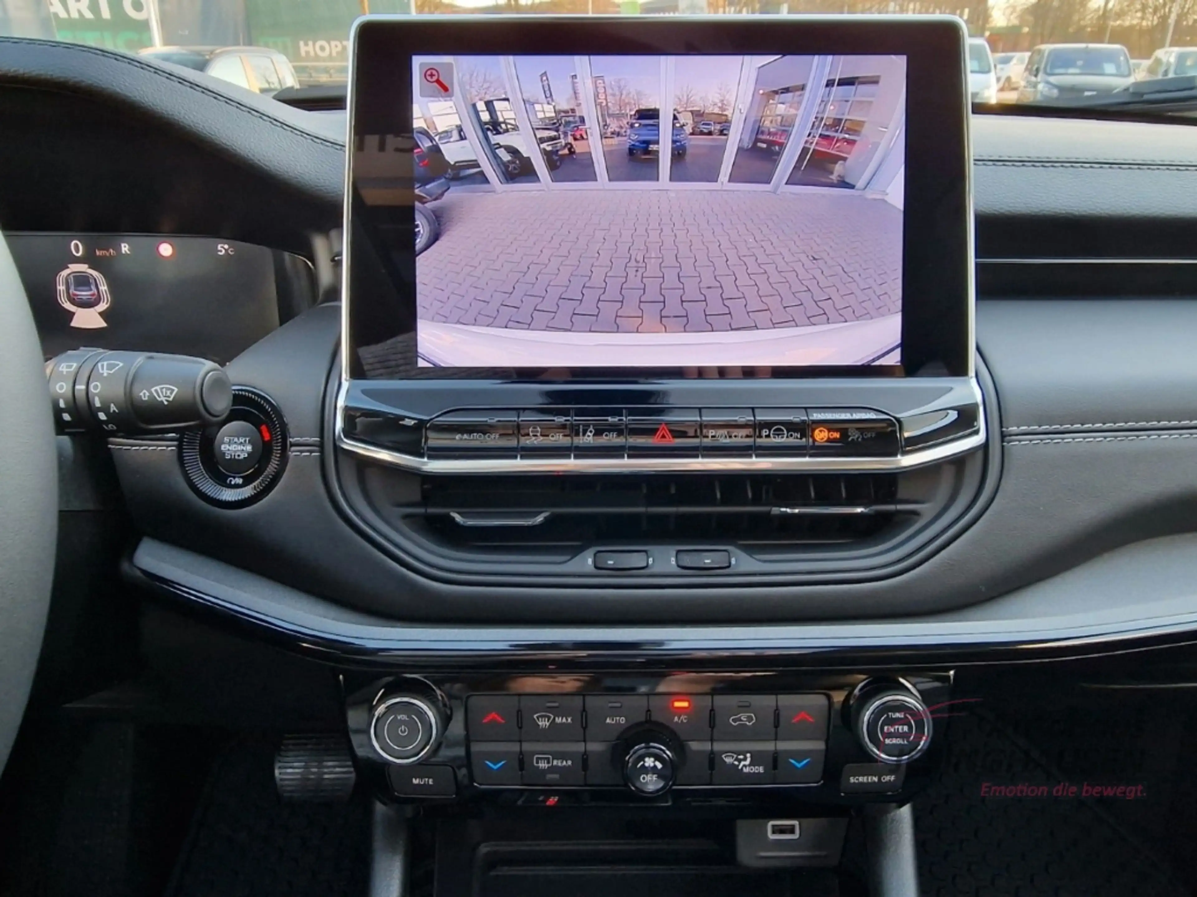Jeep Compass Summit MHEV Premium-P. Winter-P. Pano Panorama Nav — photo 14