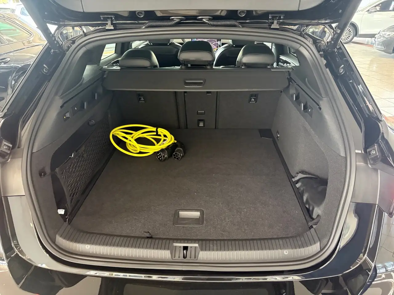 Volkswagen ID.7 Tourer GTX 340PS 4Motion 91 kWh +AHK+WÄPU+H&K+PAN, миниатюра 18