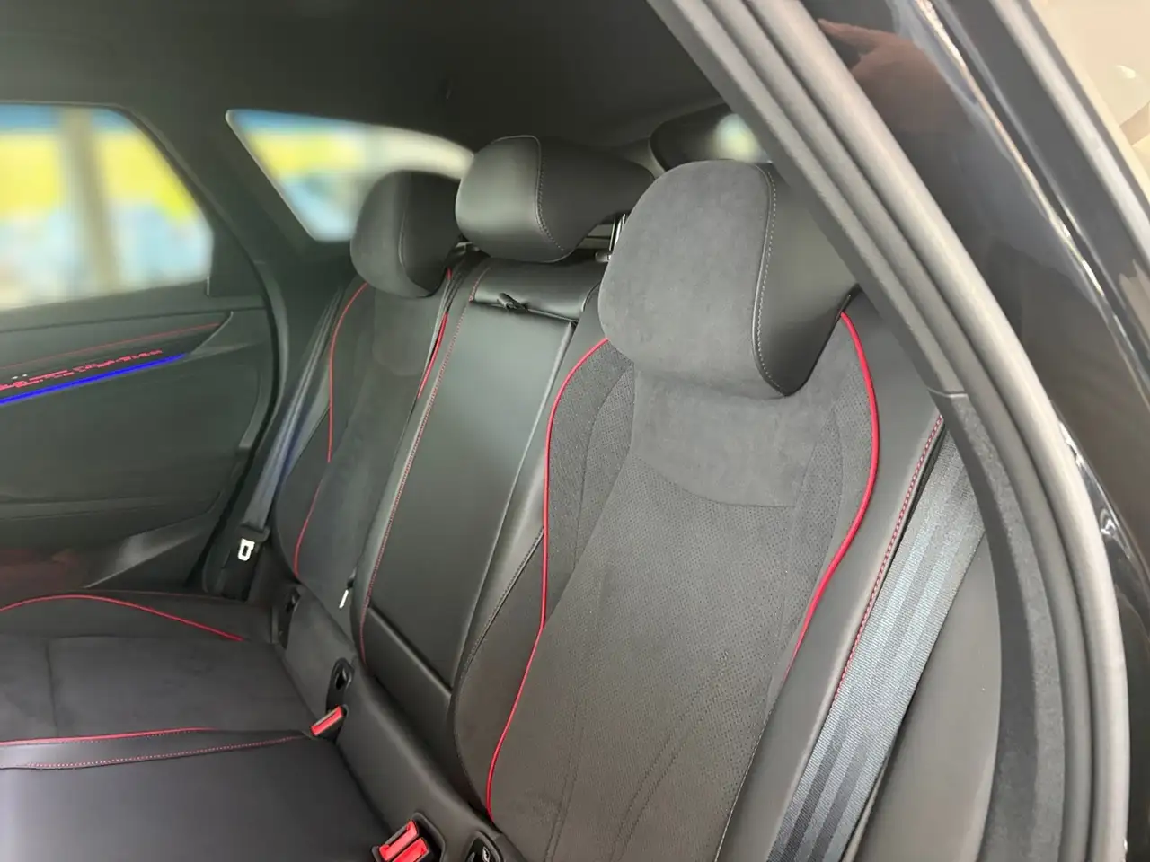 Volkswagen ID.7 Tourer GTX 340PS 4Motion 91 kWh +AHK+WÄPU+H&K+PAN, миниатюра 15