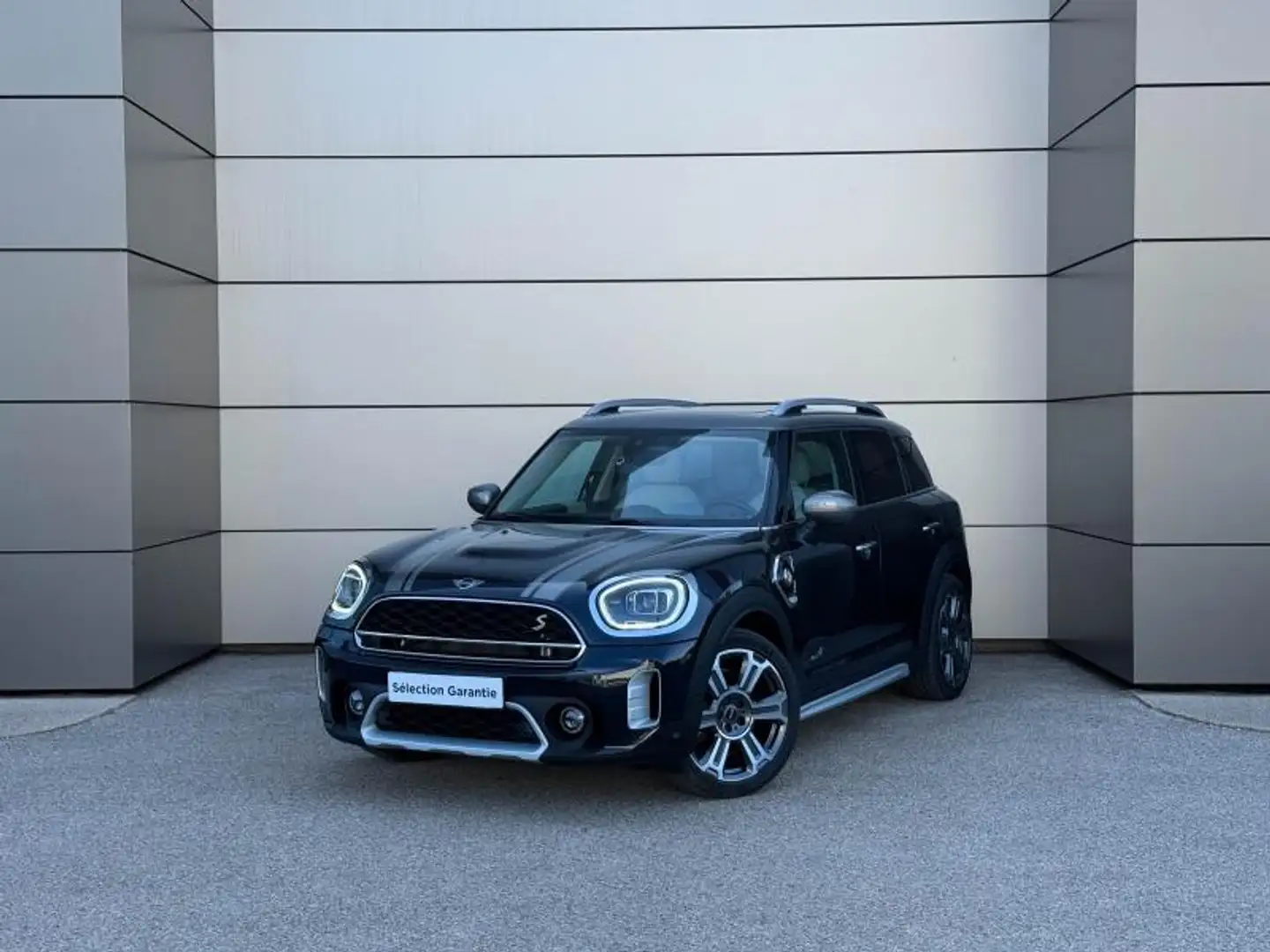 MINI Countryman C Cooper SE 125ch + 95ch Edition Premium Plus ALL4 B Bleu - 1