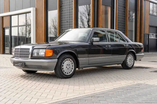 Mercedes-Benz S 300 SE