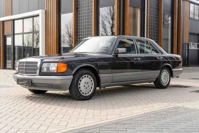 Mercedes-Benz S 300 SE