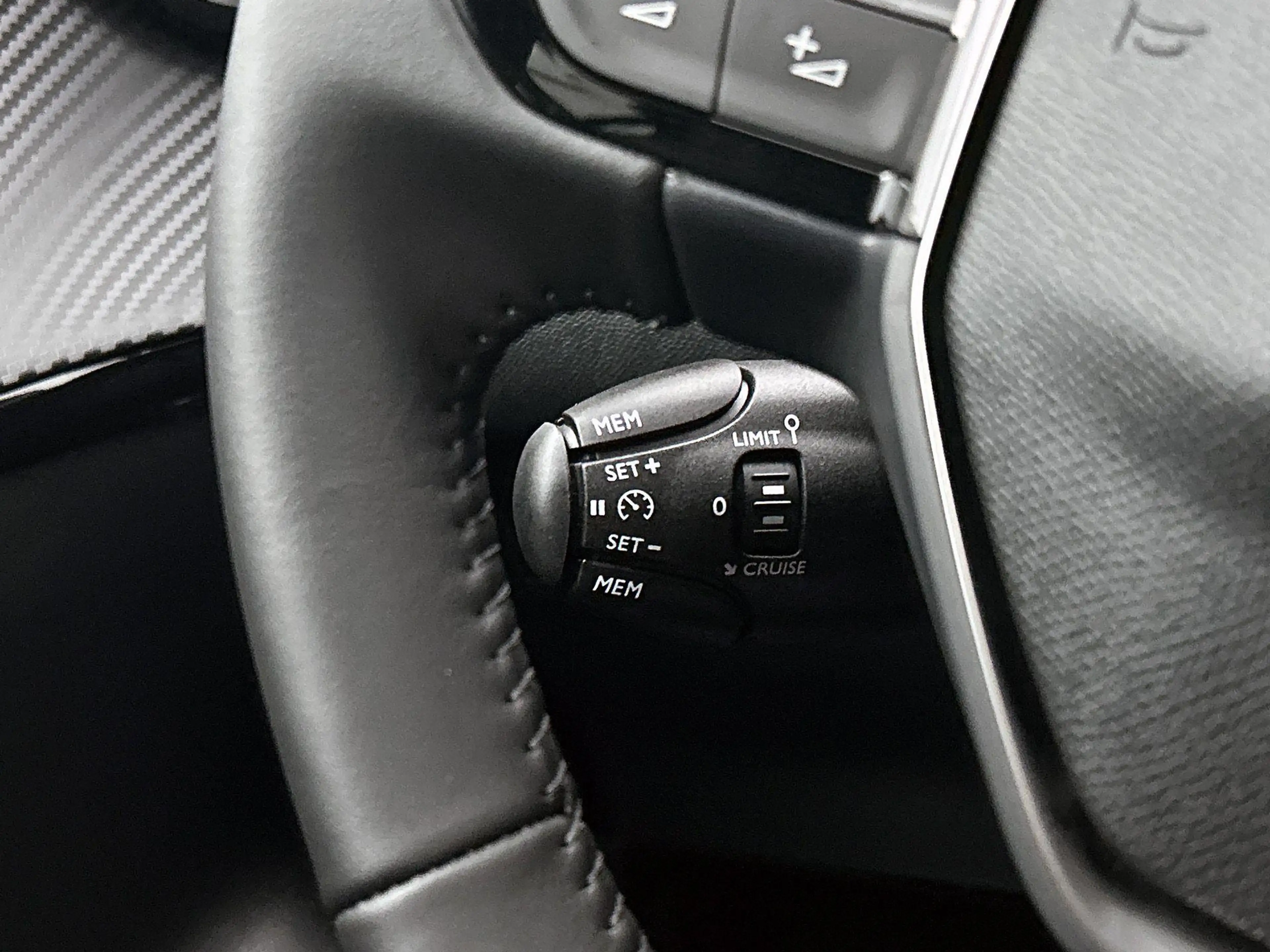 Peugeot 208 1.2 Hybrid 110pk Business Automaat | VOORRAAD KORT — photo 14
