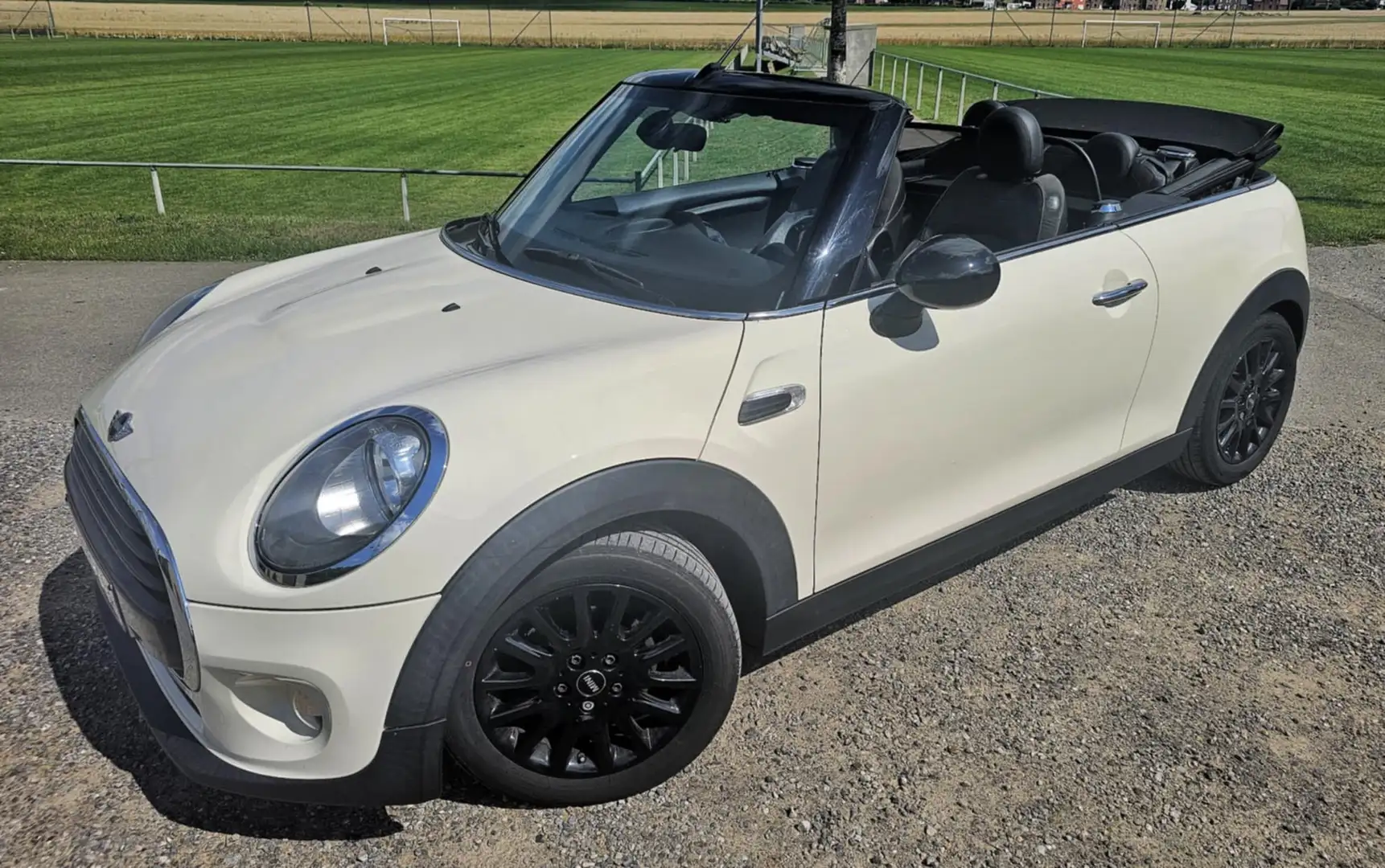 MINI Cooper Cabrio 1.5 essence Beige - 1