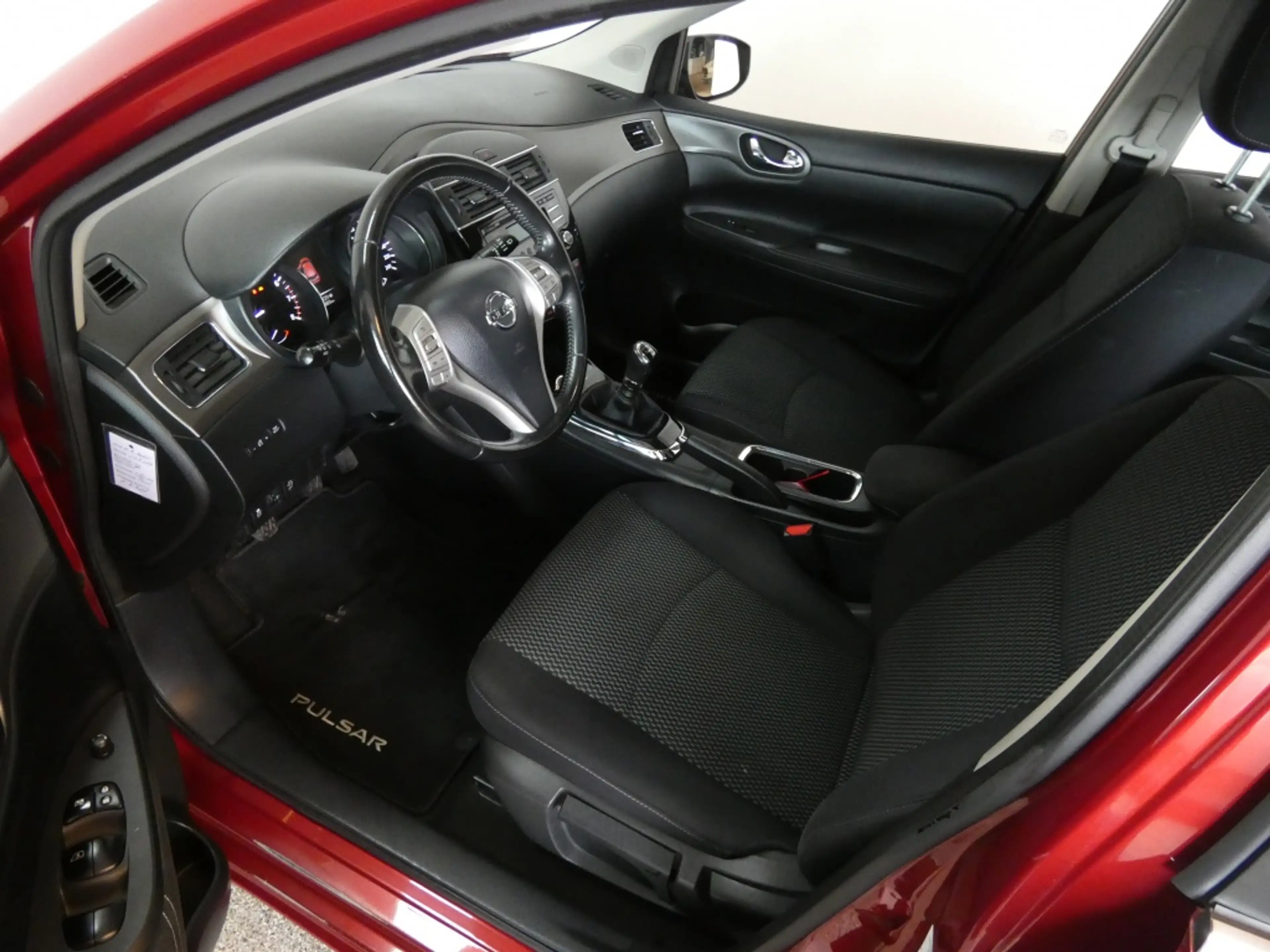 Nissan Pulsar 1.2 DIG-T Acenta Nwe APK — photo 3