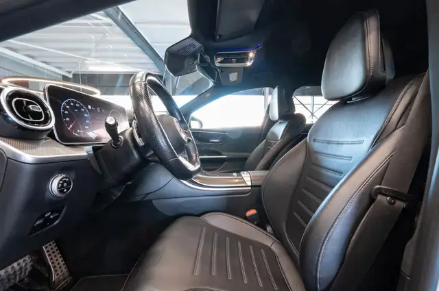 Mercedes-Benz C-Class view 12