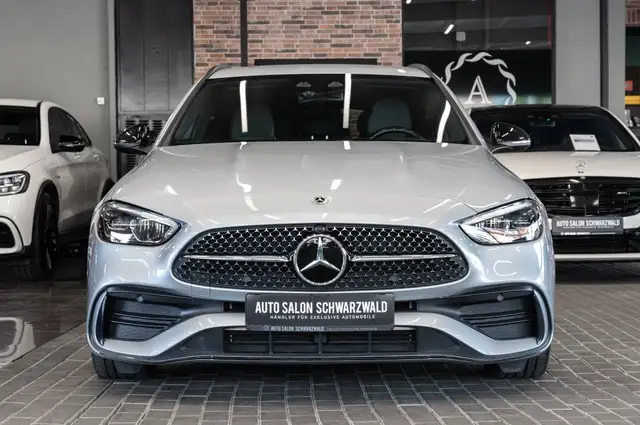 Mercedes-Benz C-Class view 5