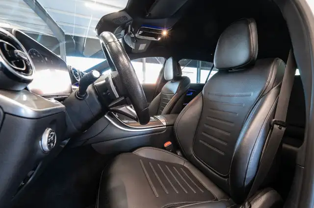 Mercedes-Benz C-Class view 13