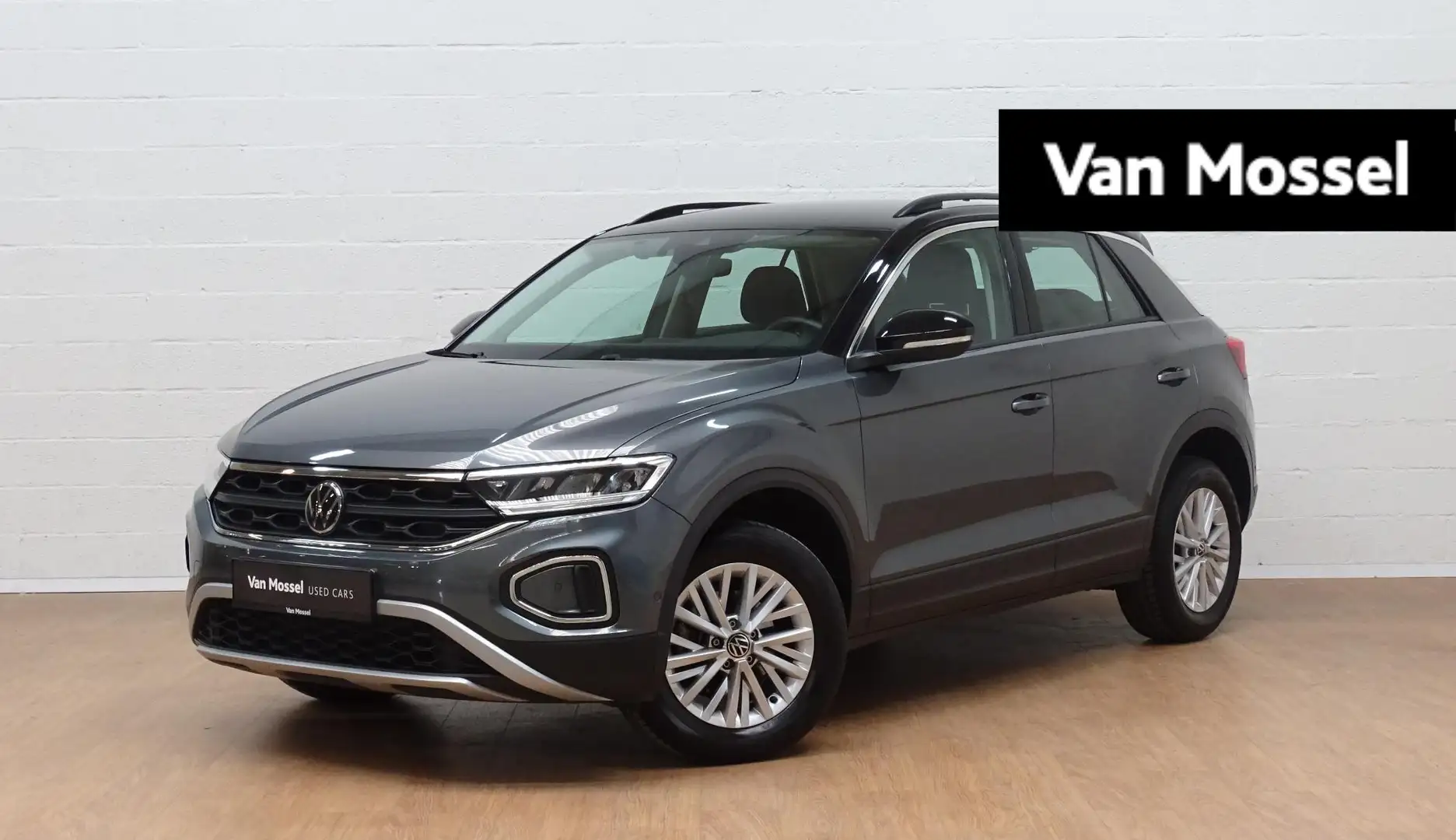 Volkswagen T-Roc 1.0 TSI Life+gps+camera+park pilot Grijs - 1