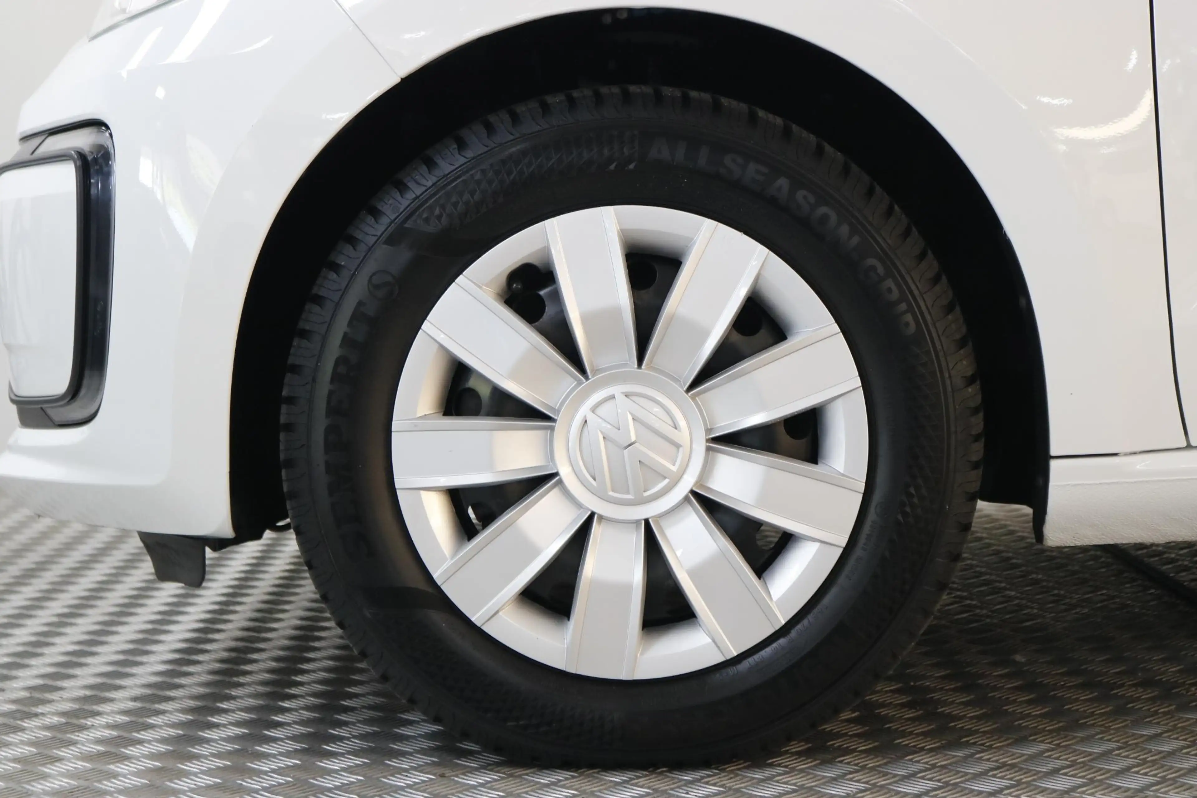 Volkswagen e-up! e-up! Clima | Bluetooth | LED | DAB. — photo 10