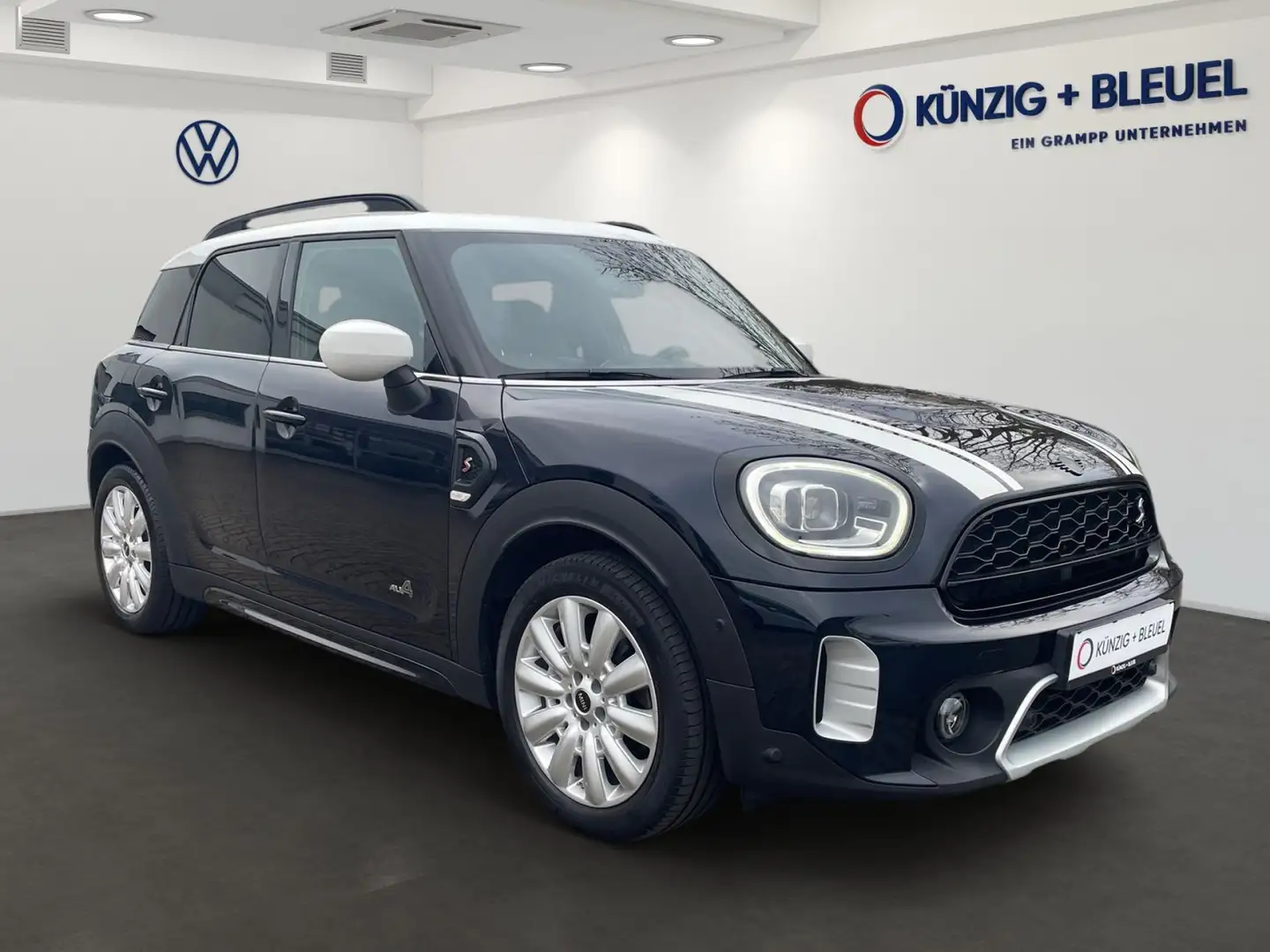 MINI Cooper Countryman SD All4 +AHK+LED+ACC+HARMAN+ Schwarz - 2