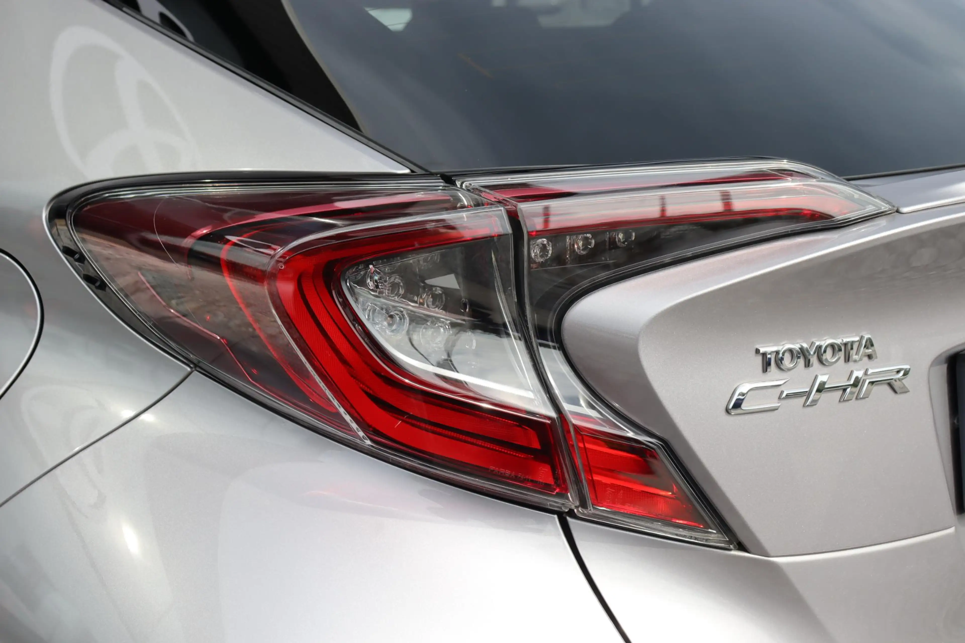 Toyota C-HR 1.8 Hybrid Executive Limited BSM, Stoelverwarming, — photo 15