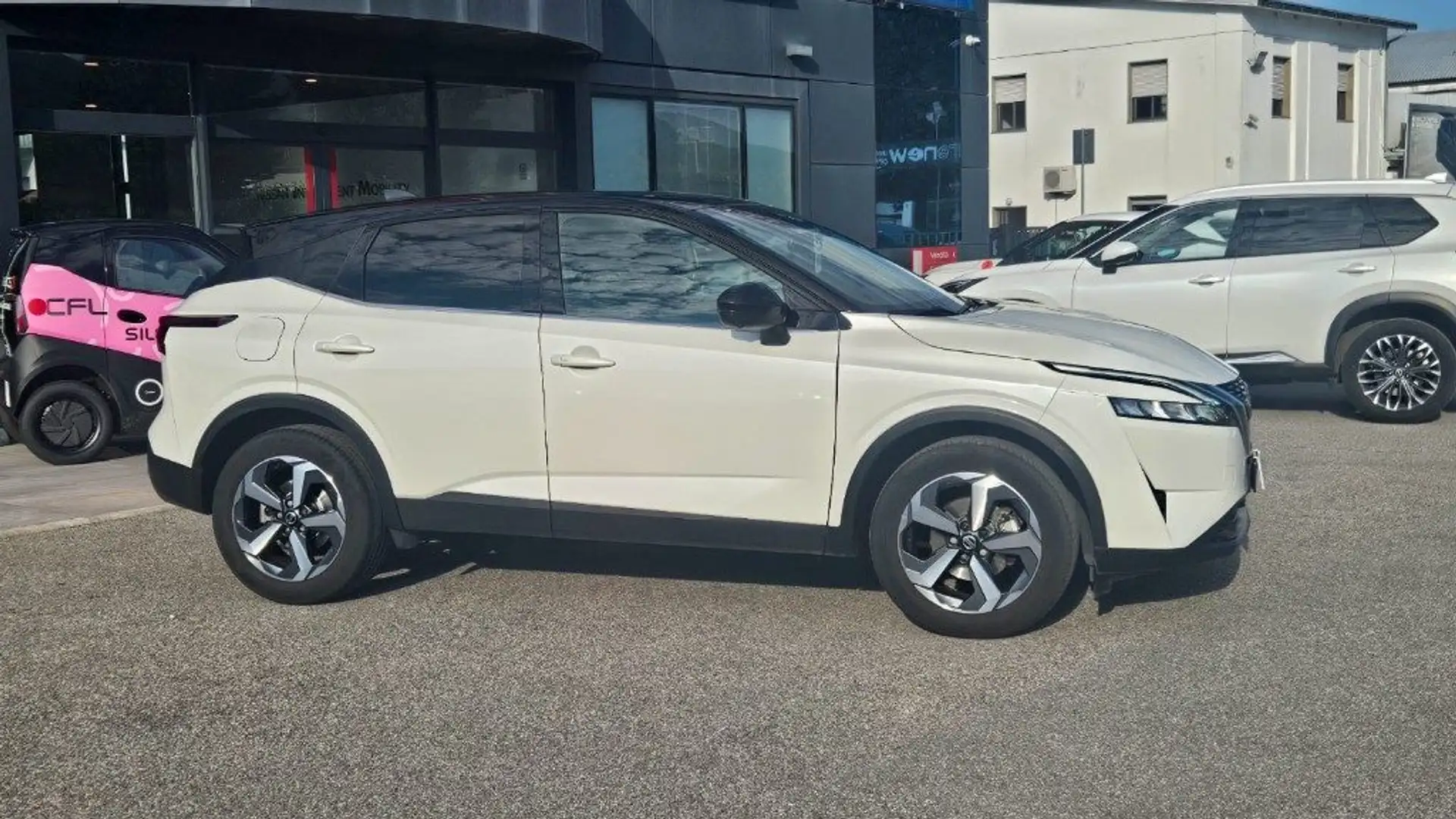 Nissan Qashqai MHEV 140 CV N-Connecta Bianco - 2
