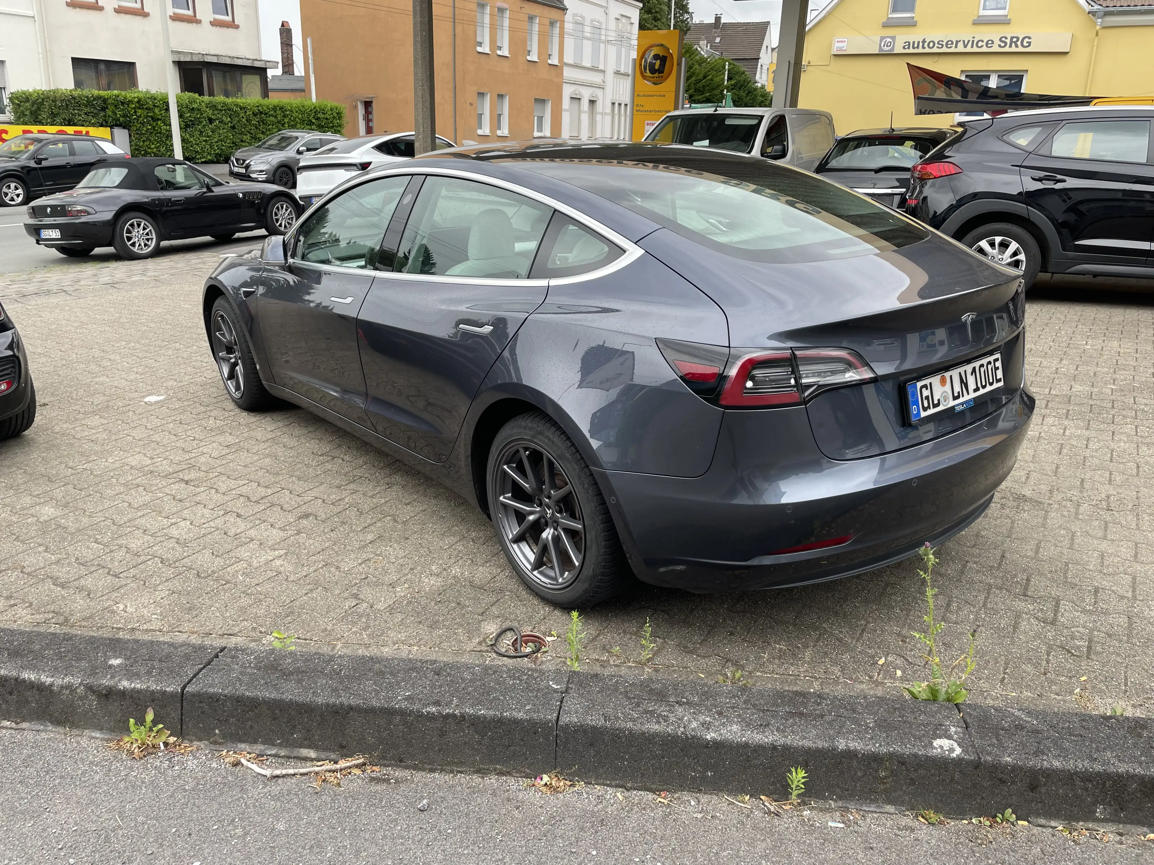 Tesla Model 3 Standard Range Plus RWD — photo 3