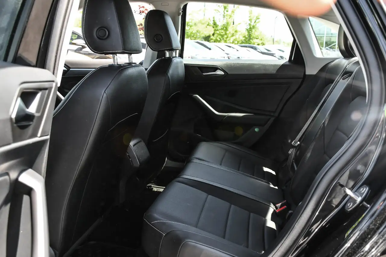 Volkswagen Jetta снимка Volkswagen Jetta