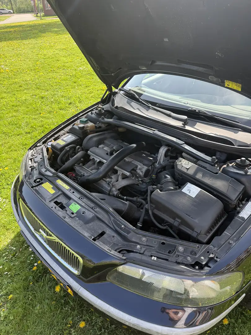 Volvo V70 2.3 T-5 Zwart - 2
