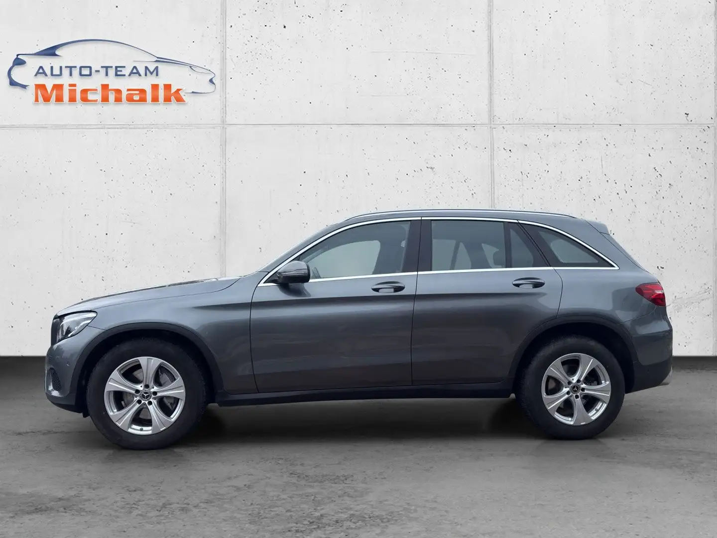 Mercedes-Benz GLC 250 AHK Navi LED High Performance Grau - 2