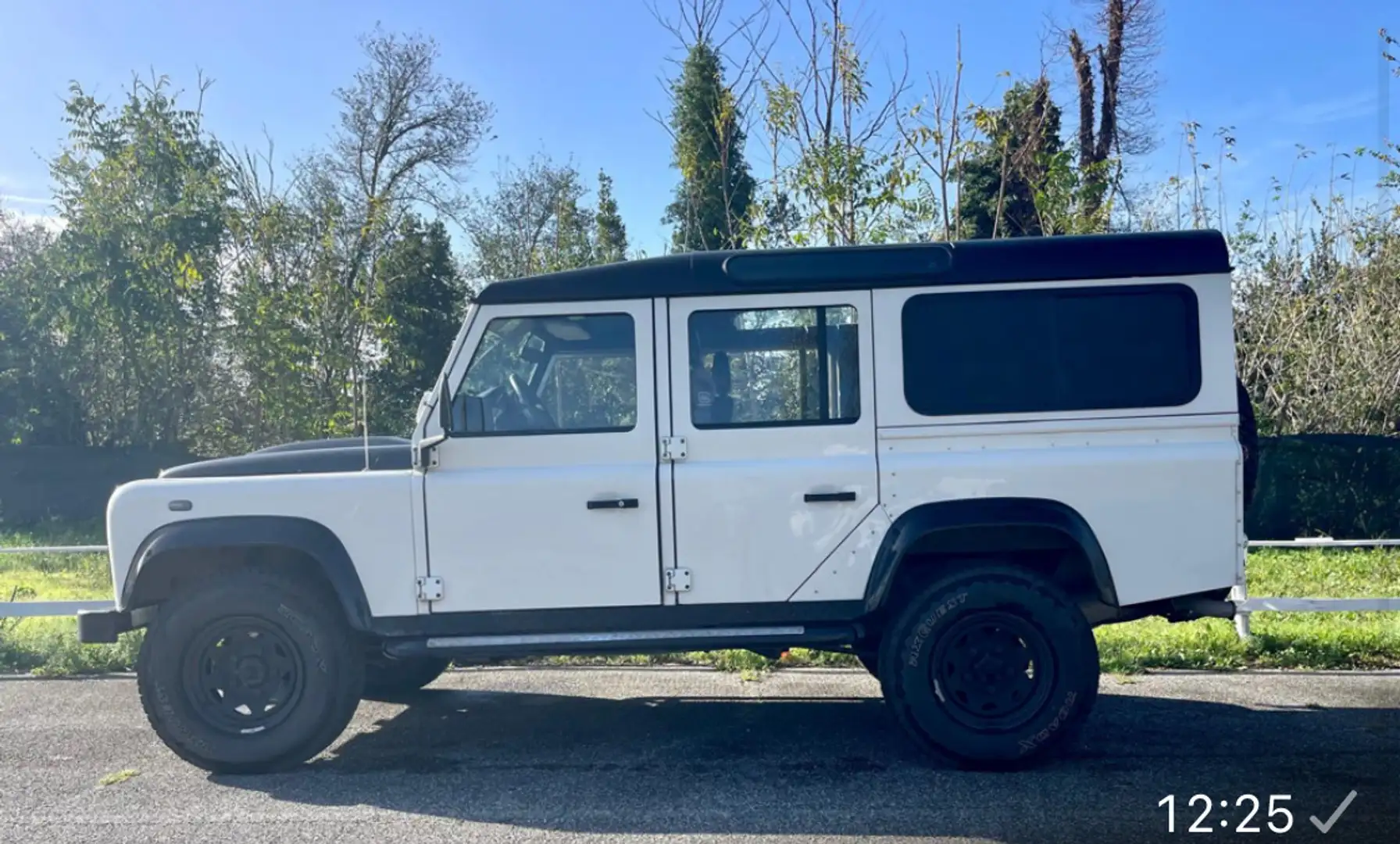 Land Rover Defender 110 2.4 td S SW - 1