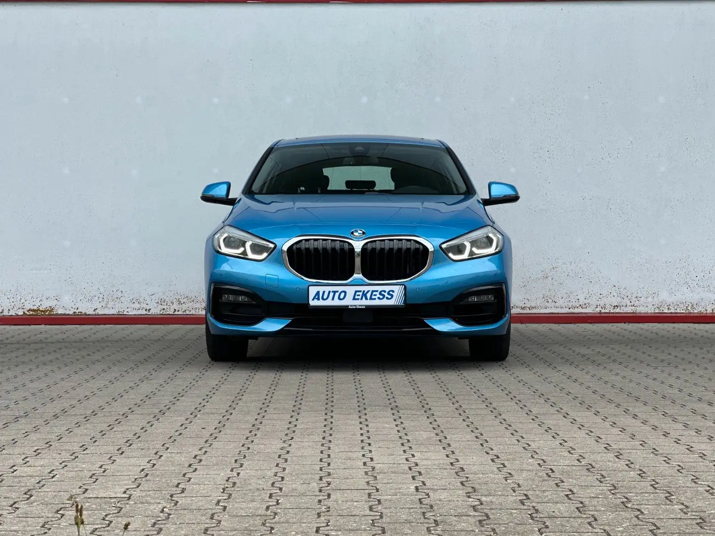 BMW 118 i Lim. Sport Line TEMP*LED*DAB*Panorama*KAM Blau - 2