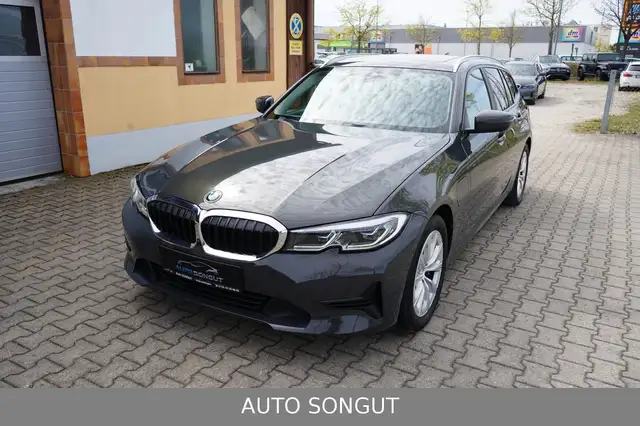 Bmw 330 e T. 1.HAND*INDIVIDUAL*LASER*HIFI*HEAD UP*360