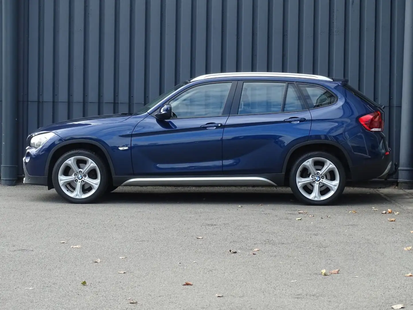 BMW X1 sDrive18i Executive | Bluetooth | Stoelverwarming Blauw - 2