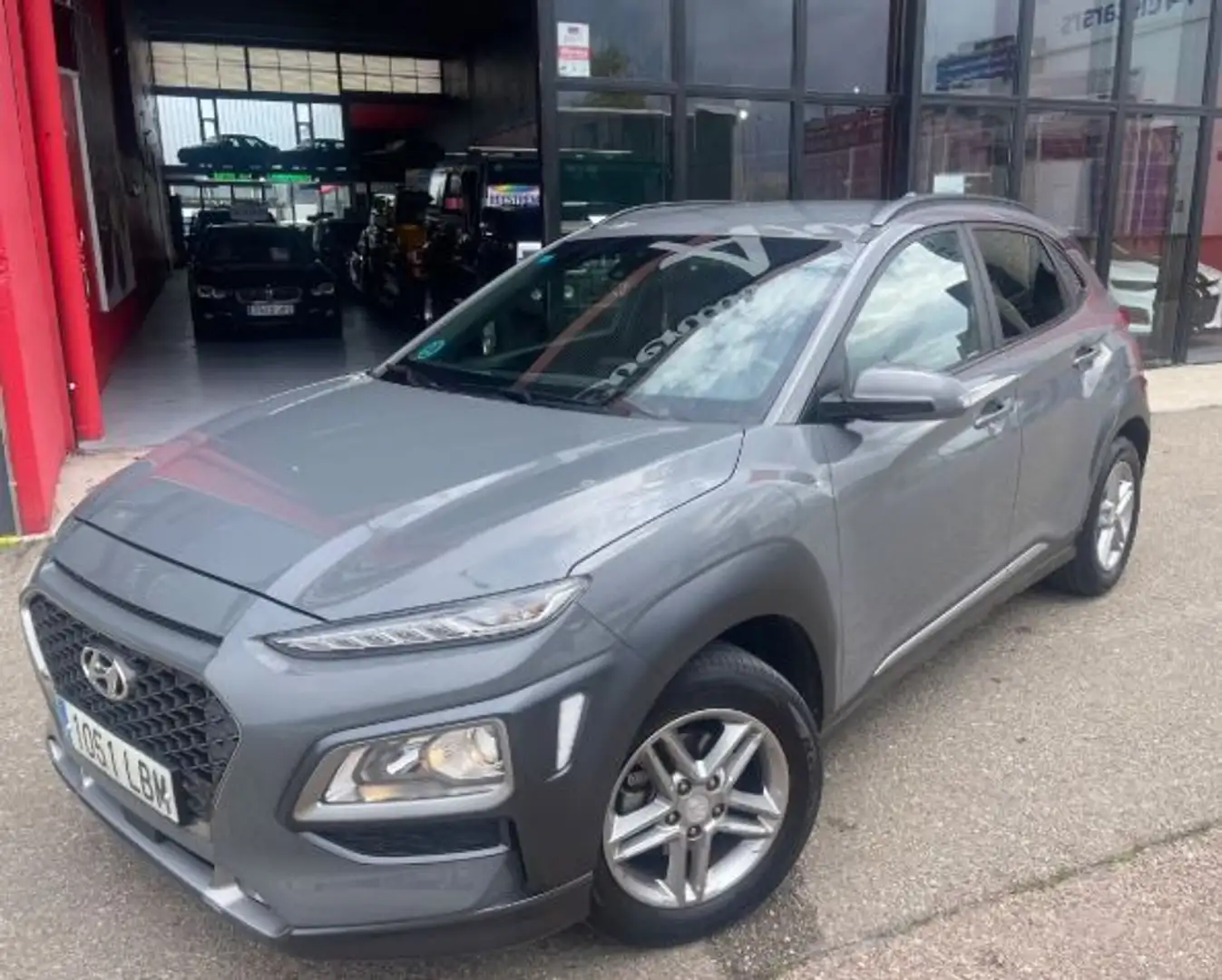 Hyundai KONA 1.0 TGDI Maxx 4x2 Gris - 1