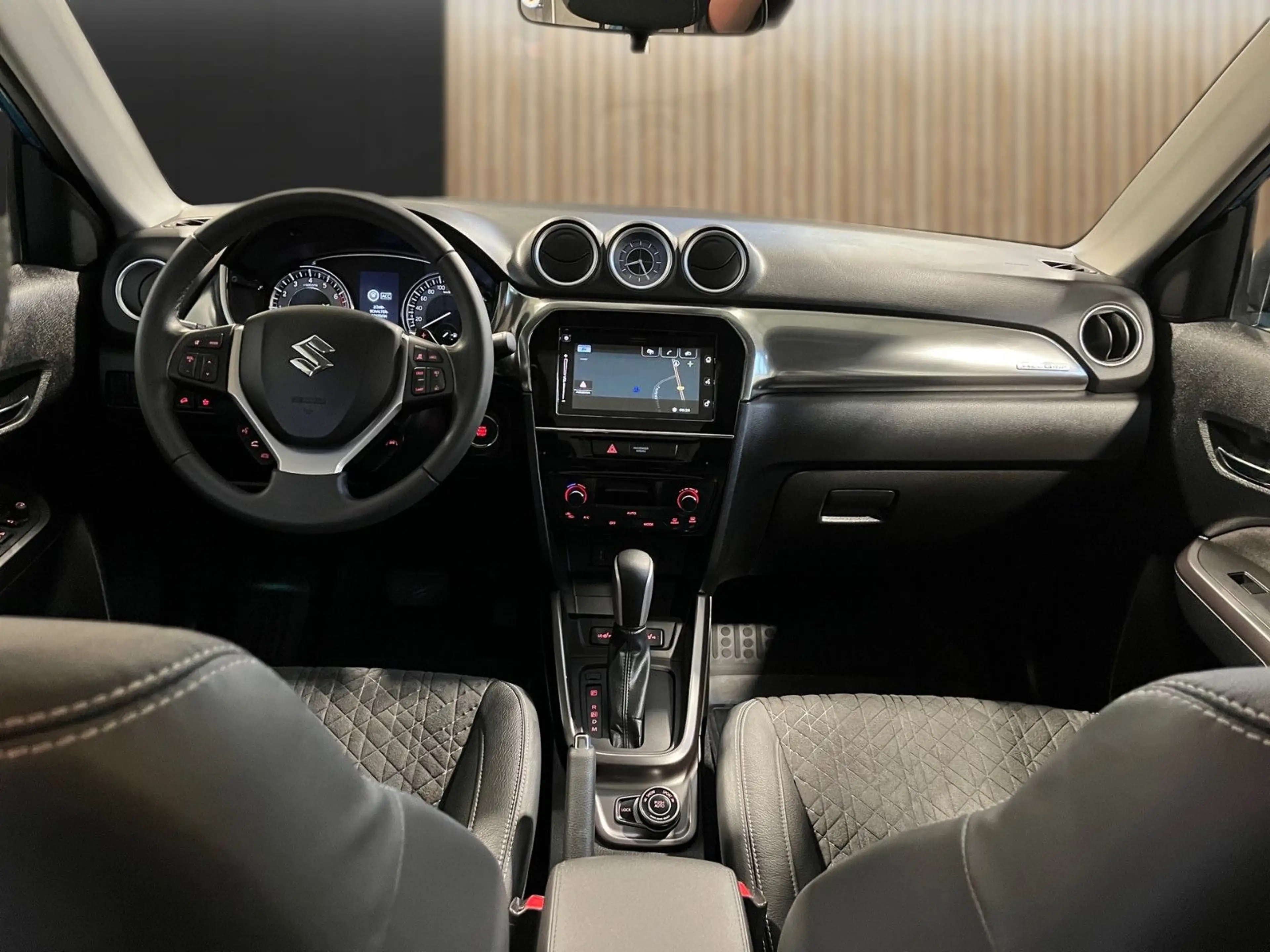 Suzuki Vitara 1.4 Mild-Hybrid Comfort+ 4x4 — photo 10